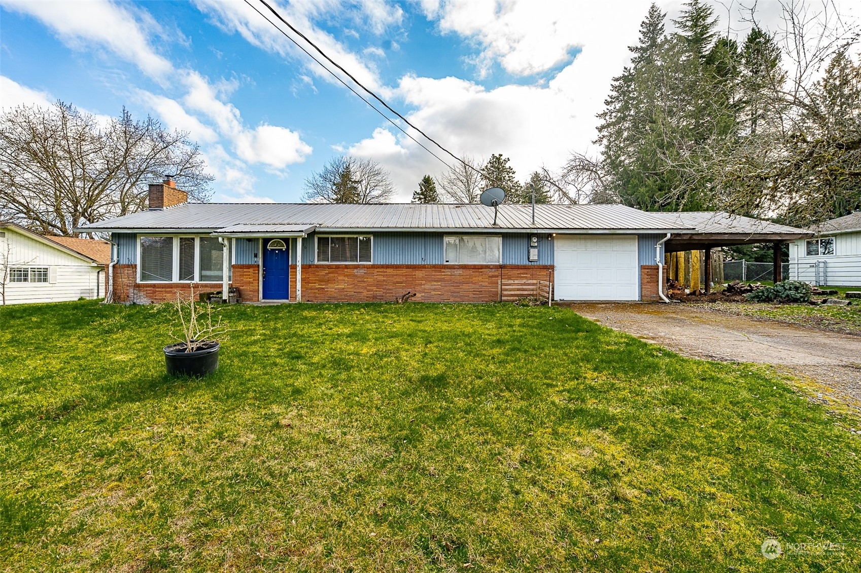 Property Photo:  1716 Shamrock Road  WA 98531 