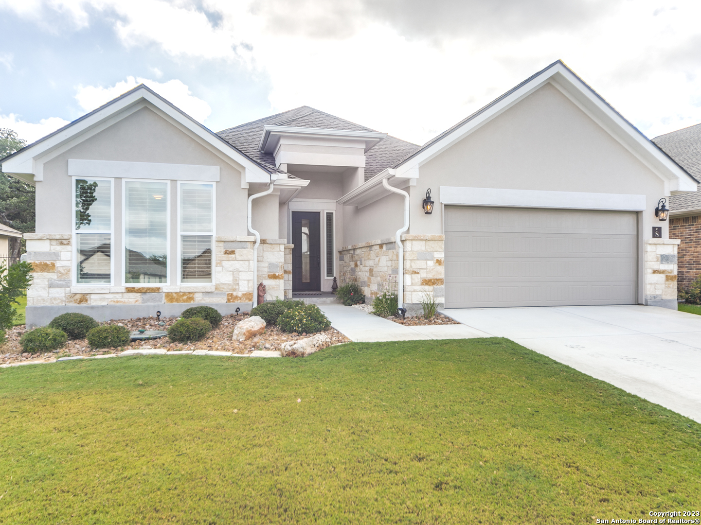 Property Photo: 8 Canario Ln TX 78006