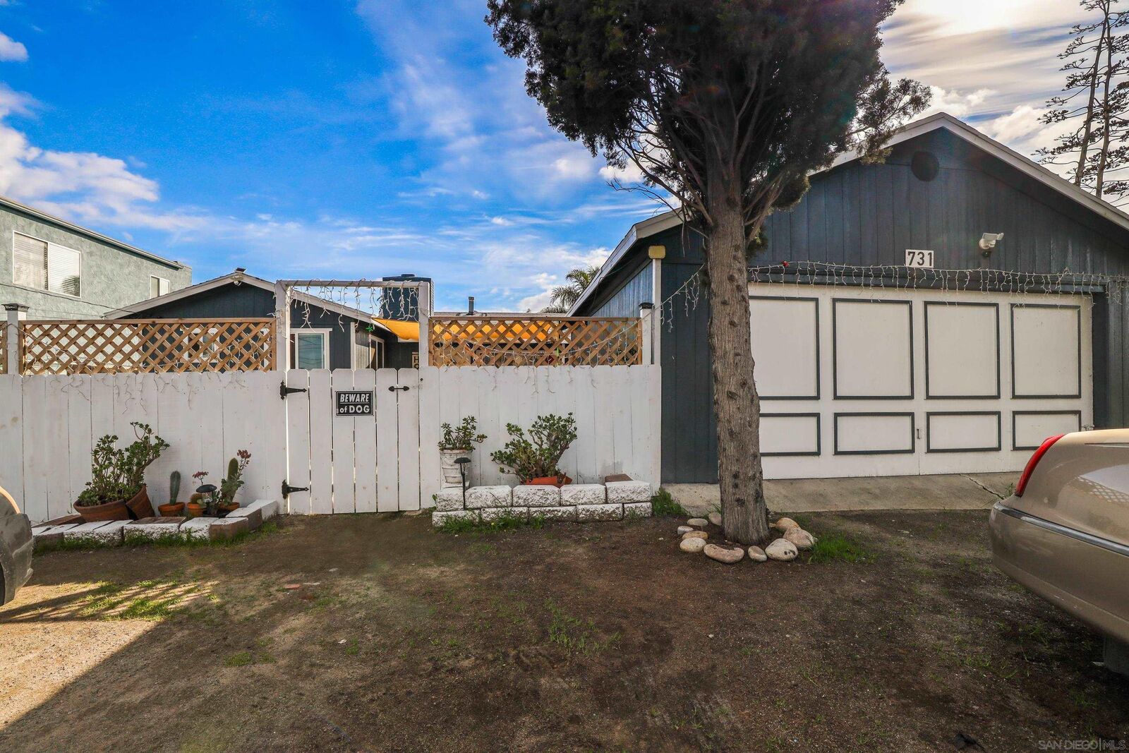 Property Photo: 731 Franklin Ave CA 92020