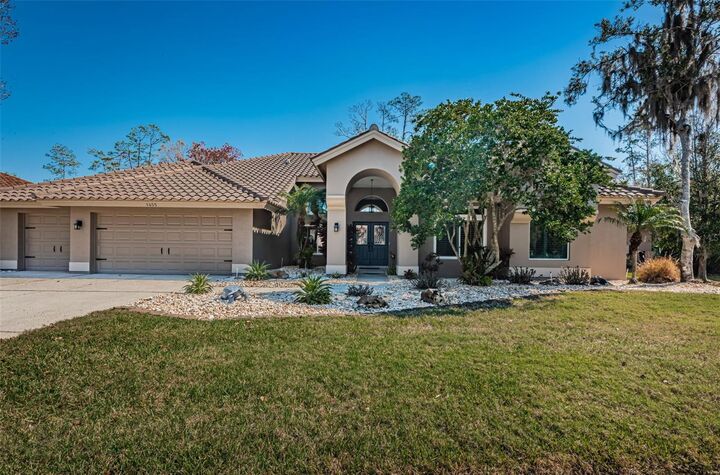 Property Photo: 1455 Briargrove Way FL 34677