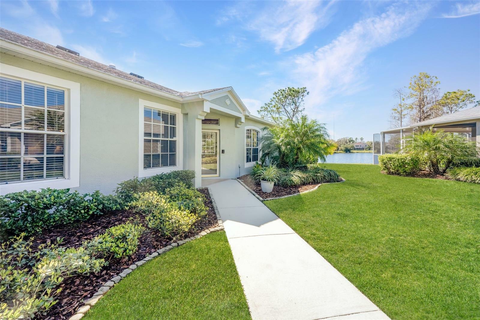 Property Photo:  5843 Heronpark Place  FL 33547 