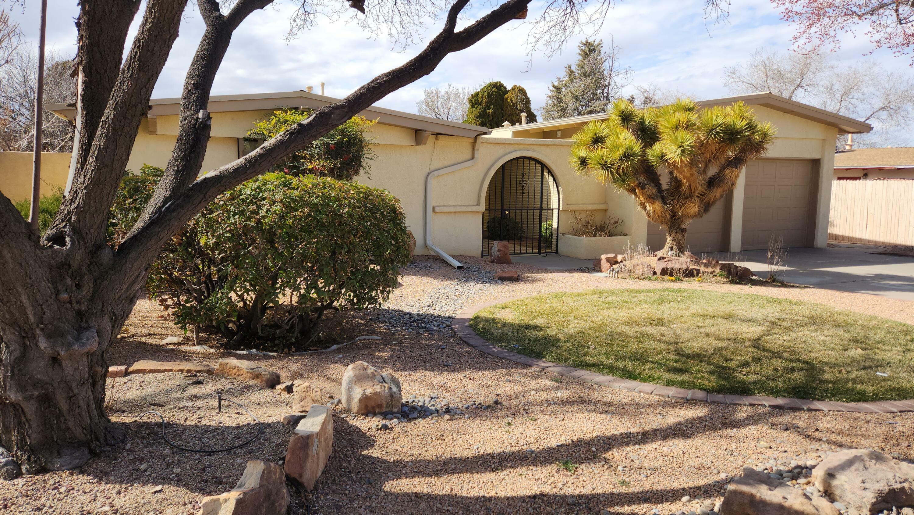 2203 Algodones Street NE  Albuquerque NM 87112 photo