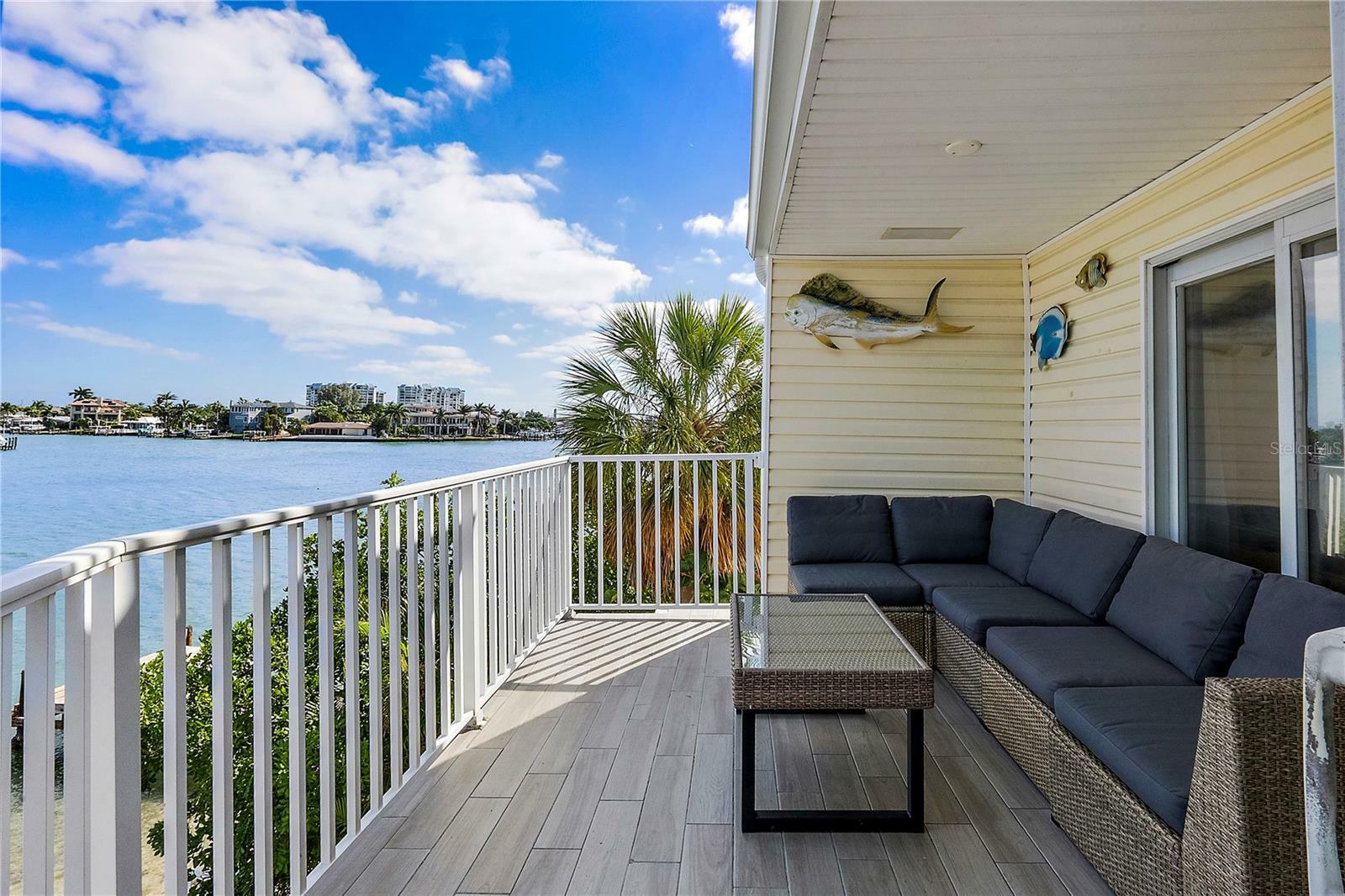 Property Photo:  10109 Gulf Boulevard 203  FL 33706 