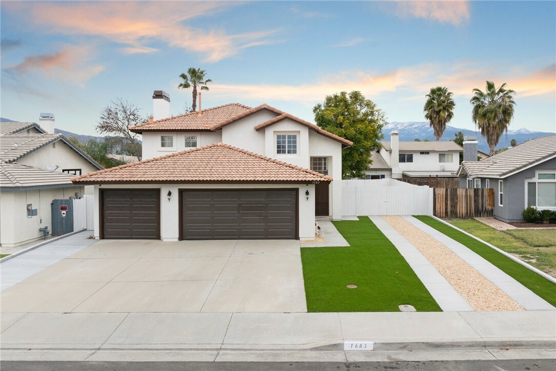 Property Photo:  1683 Arroyo Viejo Drive  CA 92583 