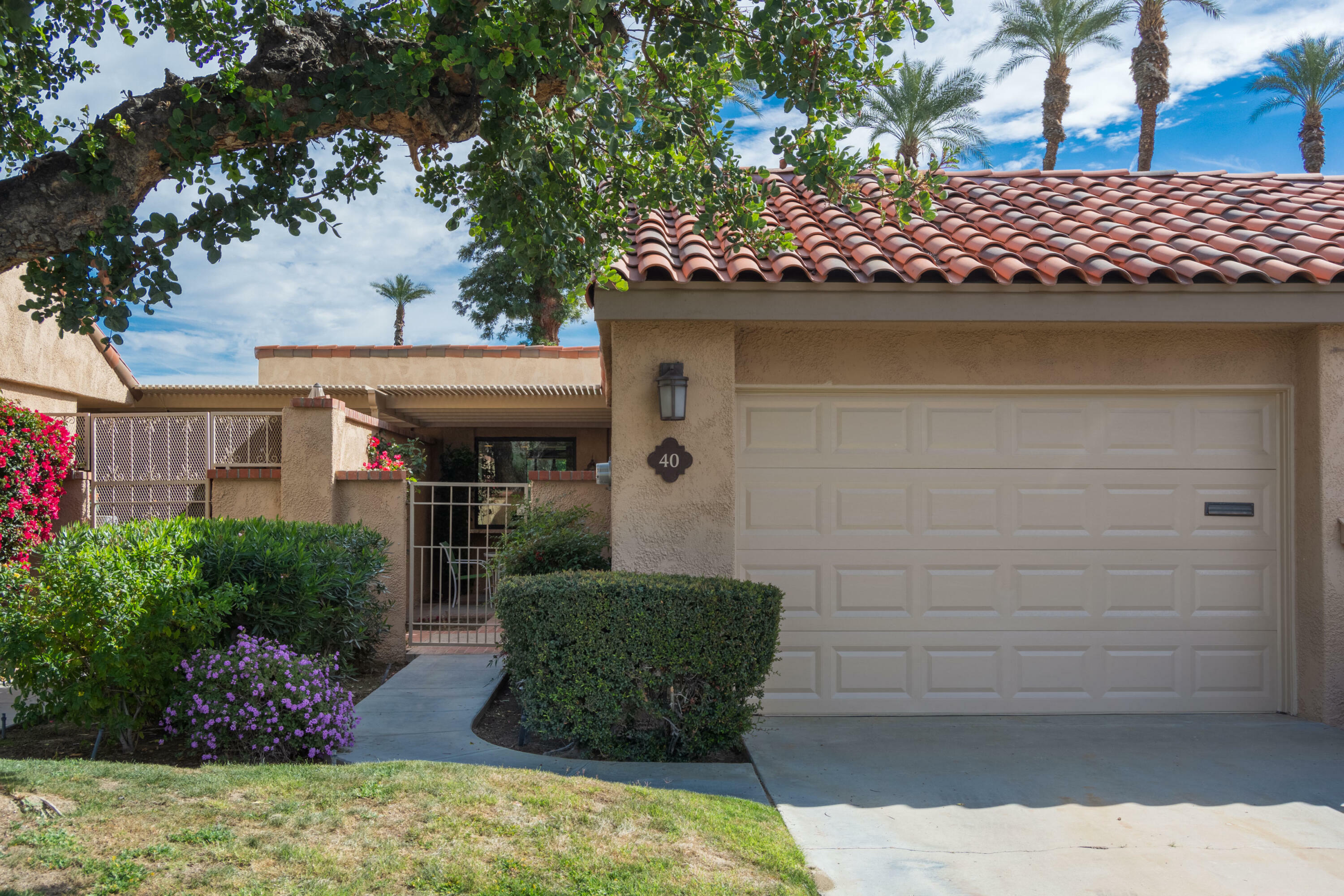 Property Photo:  40 Sunrise Drive  CA 92270 