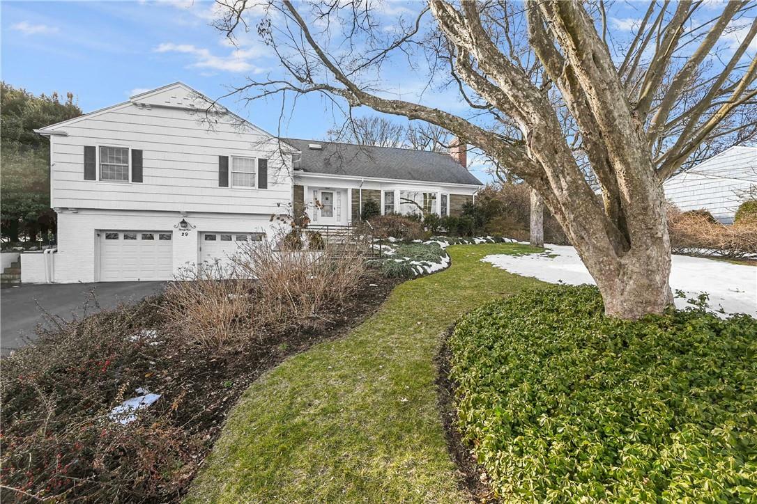 Property Photo:  29 Hathaway Lane  NY 10605 