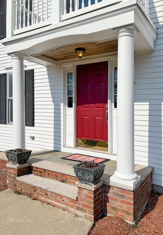 Property Photo: 6 Rolling Hill Rd MA 01545