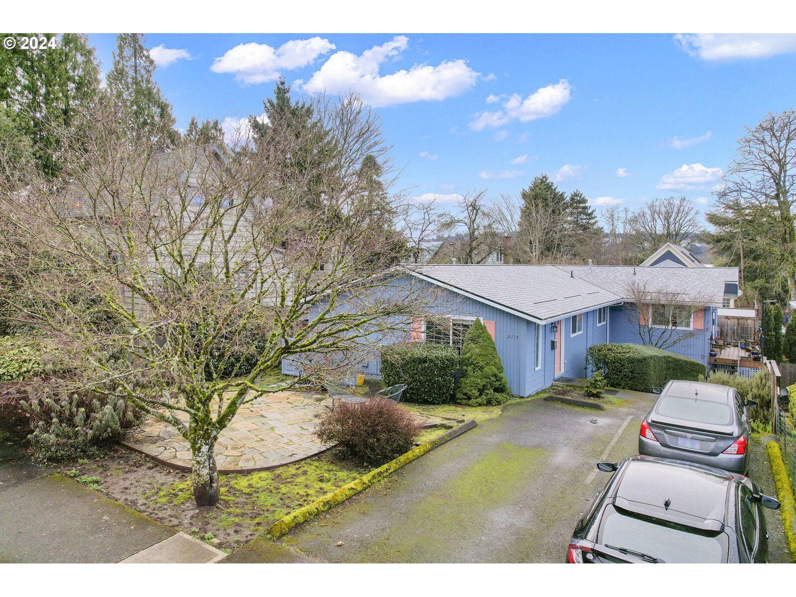 Property Photo:  2717 SE 28th Ave  OR 97202 