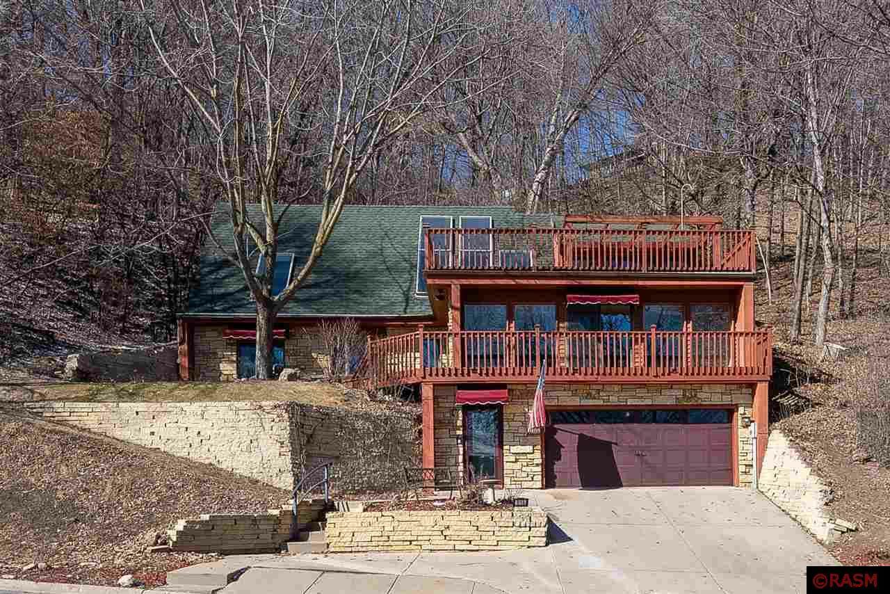 Property Photo:  916 Belvista Drive  MN 56003 