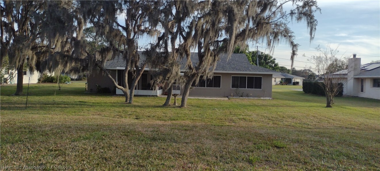 Property Photo:  4002 Duffer Road  FL 33872 