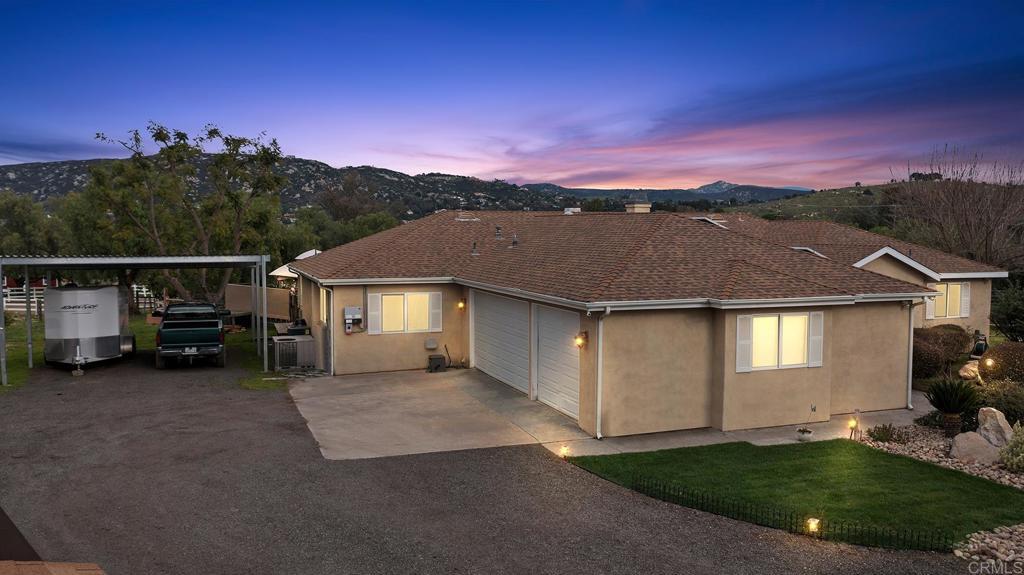 Property Photo: 115 Thomsen Way CA 92065