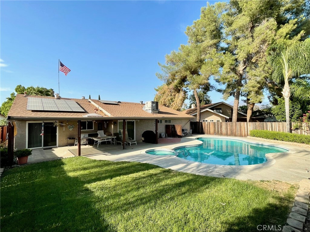 Property Photo:  25975 Carbob Lane  CA 92544 