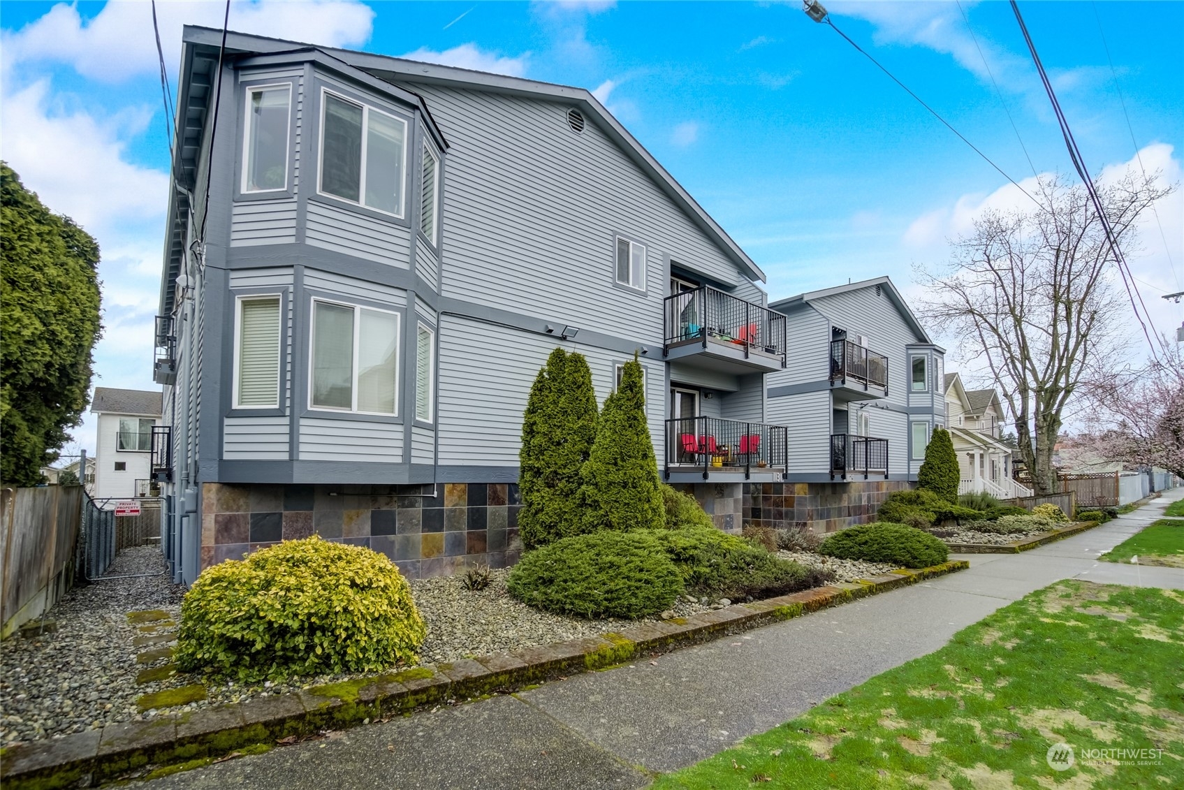 Property Photo:  1131 N 93rd Street 2  WA 98103 