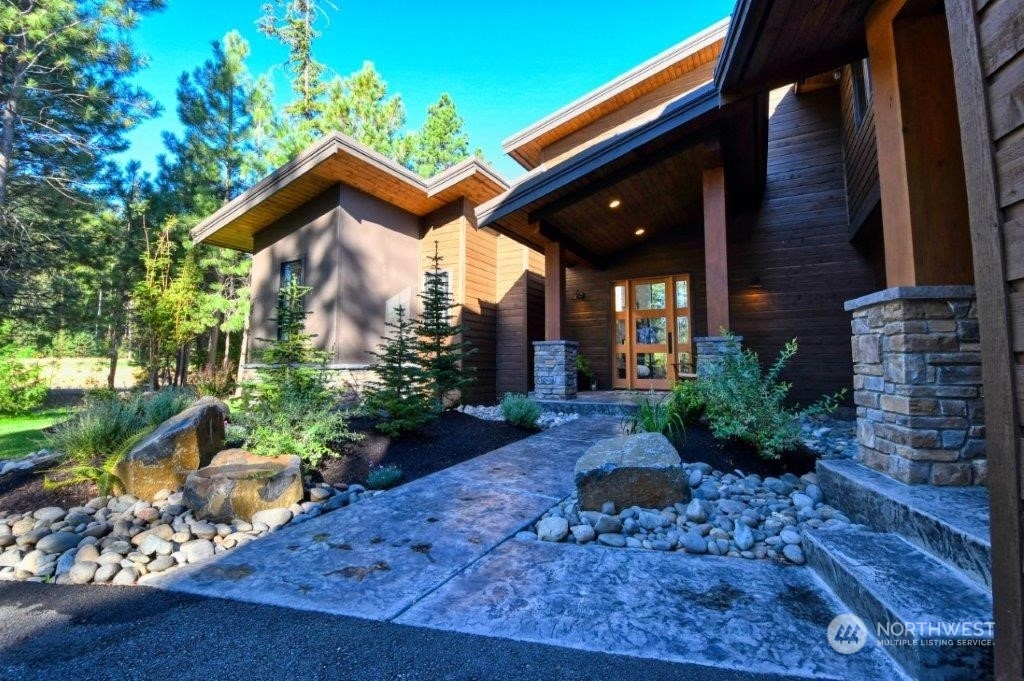 Property Photo:  70 Carbide Court  WA 98922 