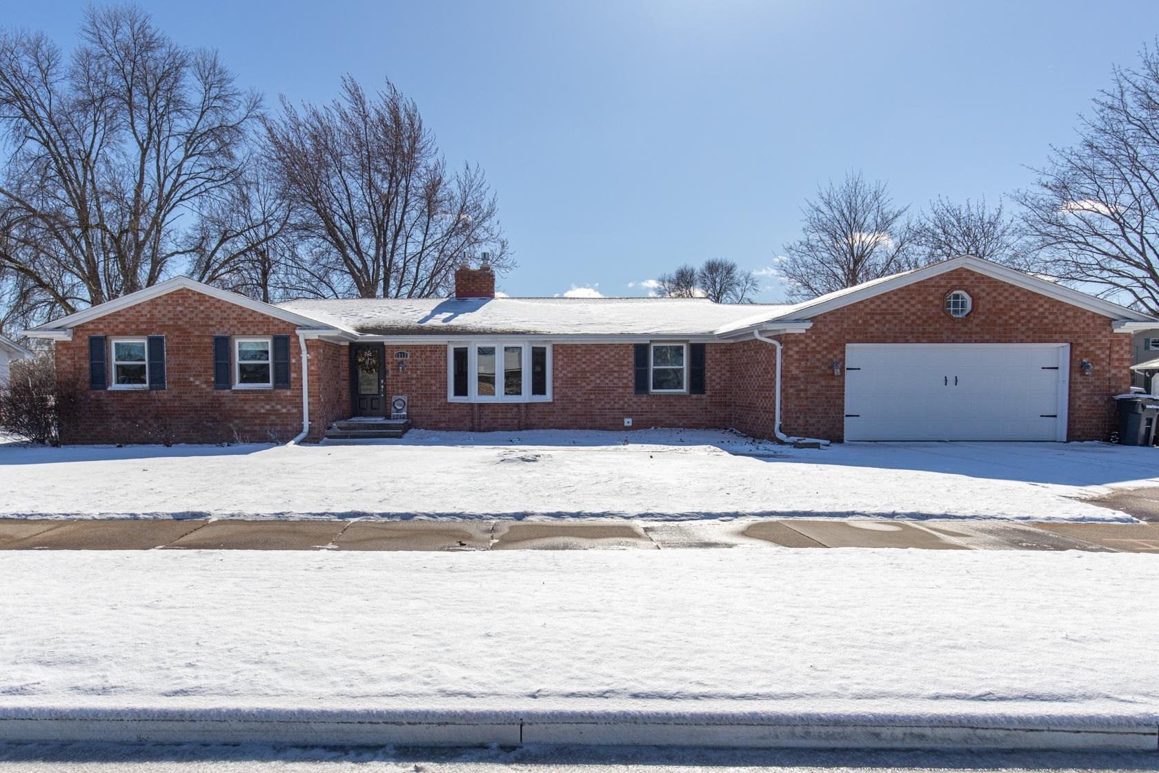 Property Photo:  1213 Sunset Drive  WI 54136 