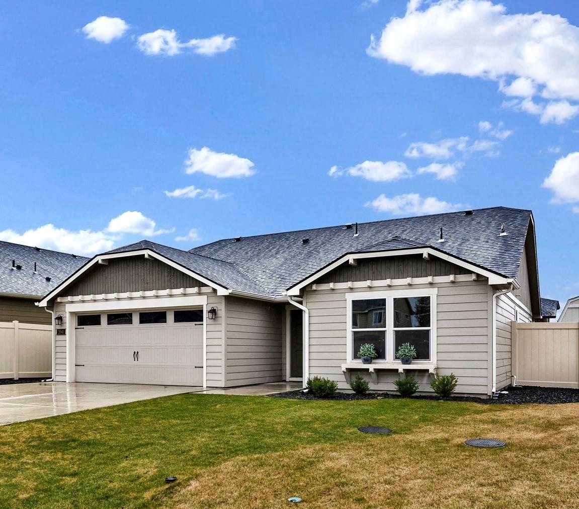 Property Photo:  2041 W Parkway Ct  WA 99208 