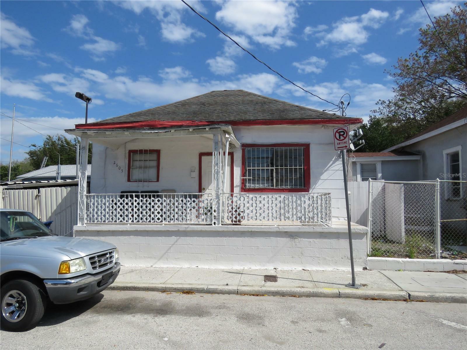 Property Photo: 2605 N Armenia Avenue FL 33607