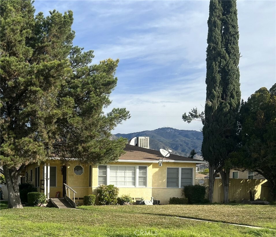 Property Photo:  236 E 36th Street  CA 92404 