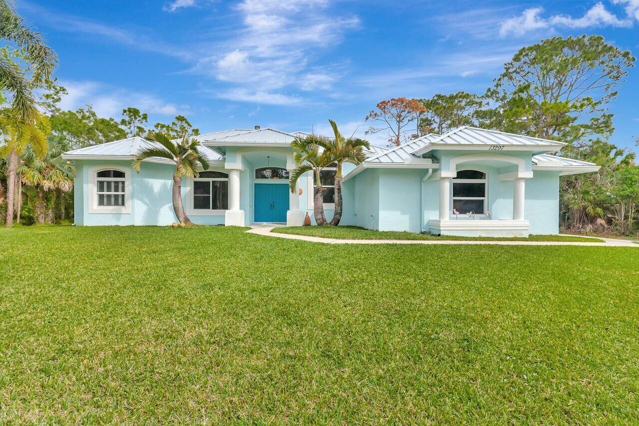 Property Photo: 13297 86th Road N FL 33412