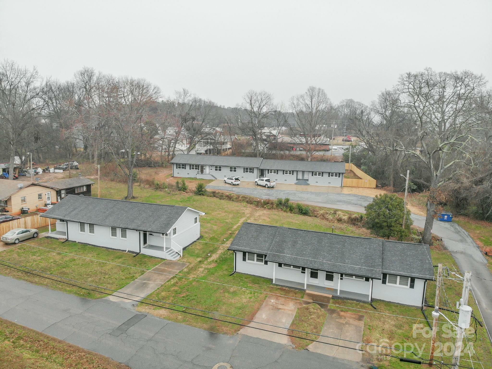 Property Photo:  319 Willow Run Drive  NC 28043 