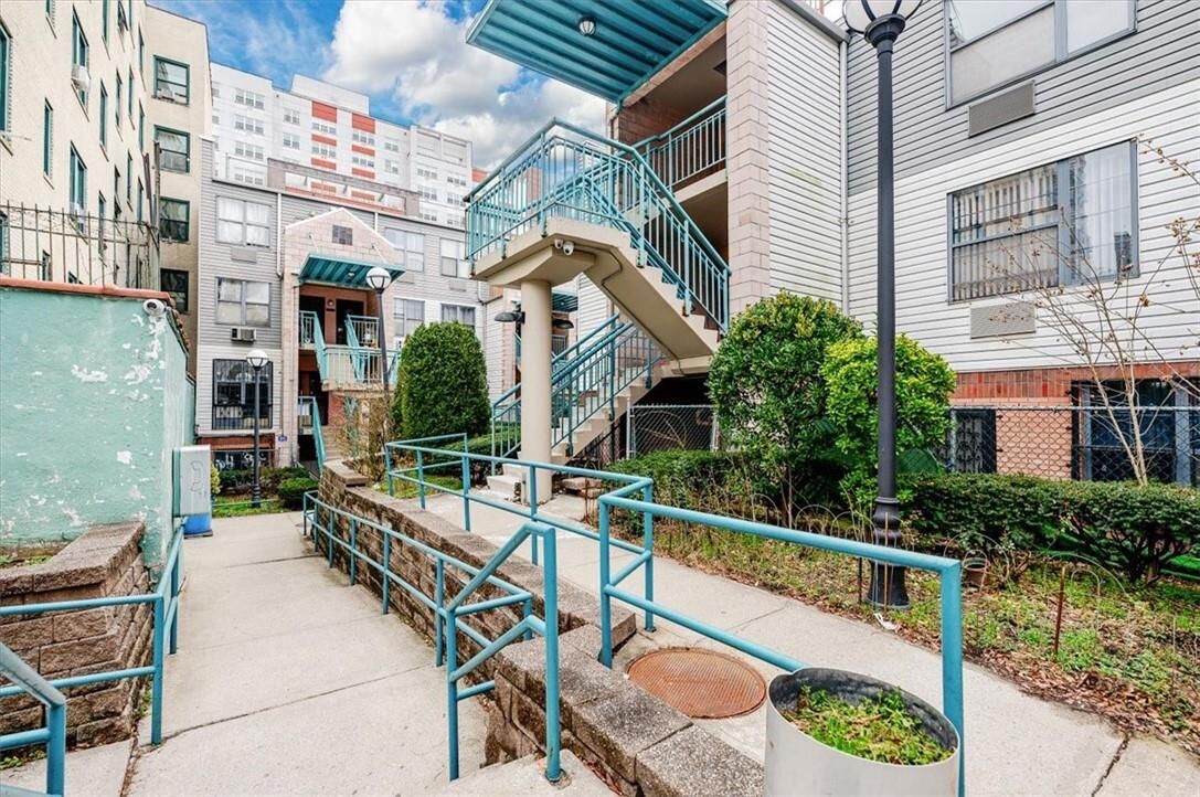 Property Photo:  805 St. Anns Avenue Apt. B  NY 10456 