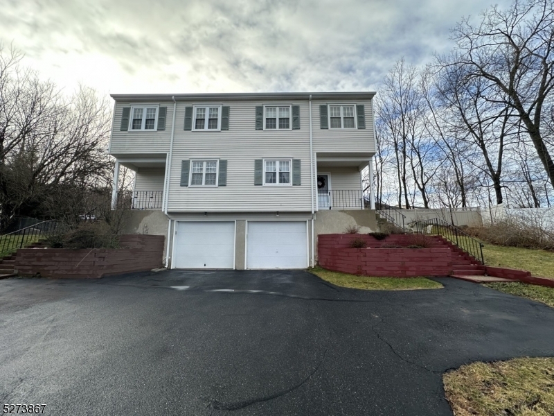 Property Photo:  3 Marc Ct  NJ 07857 