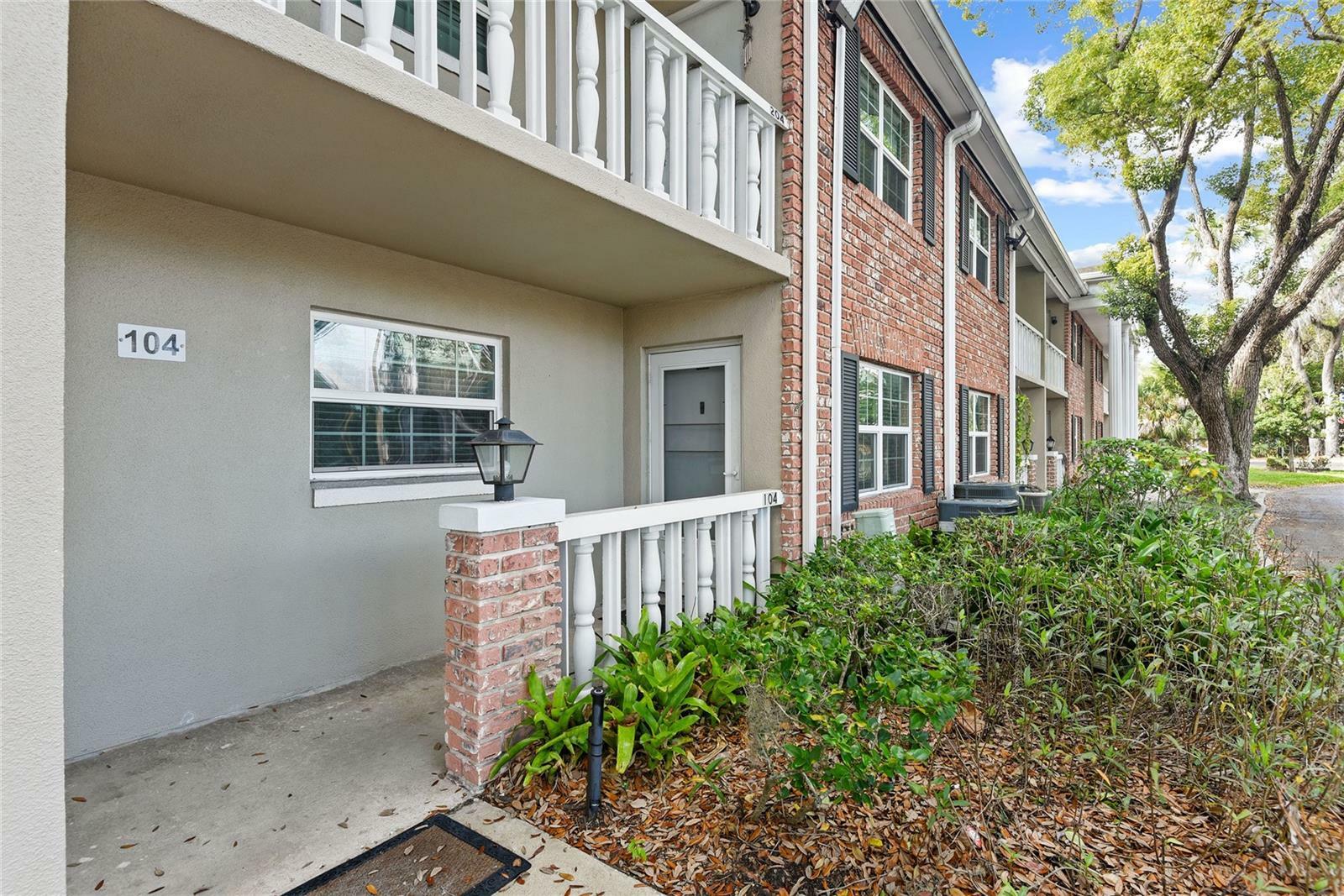 Property Photo:  2500 Lee Road 104  FL 32789 