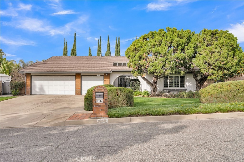 Property Photo:  6144 Hollyoak Drive  CA 91701 