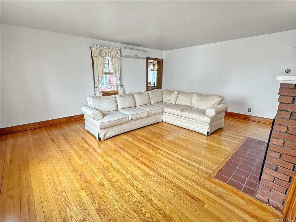 Property Photo:  3 Hillside Avenue  NY 12590 