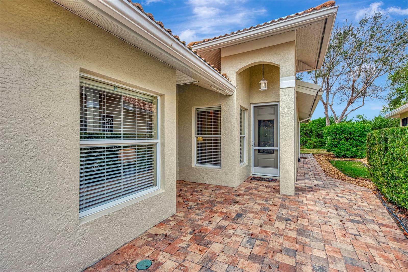 Property Photo:  1113 Topelis Drive  FL 34223 