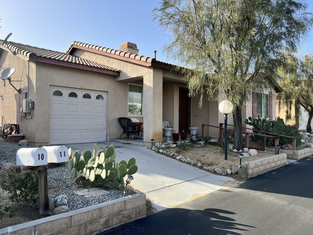 Property Photo:  65565 Acoma Avenue 11  CA 92240 