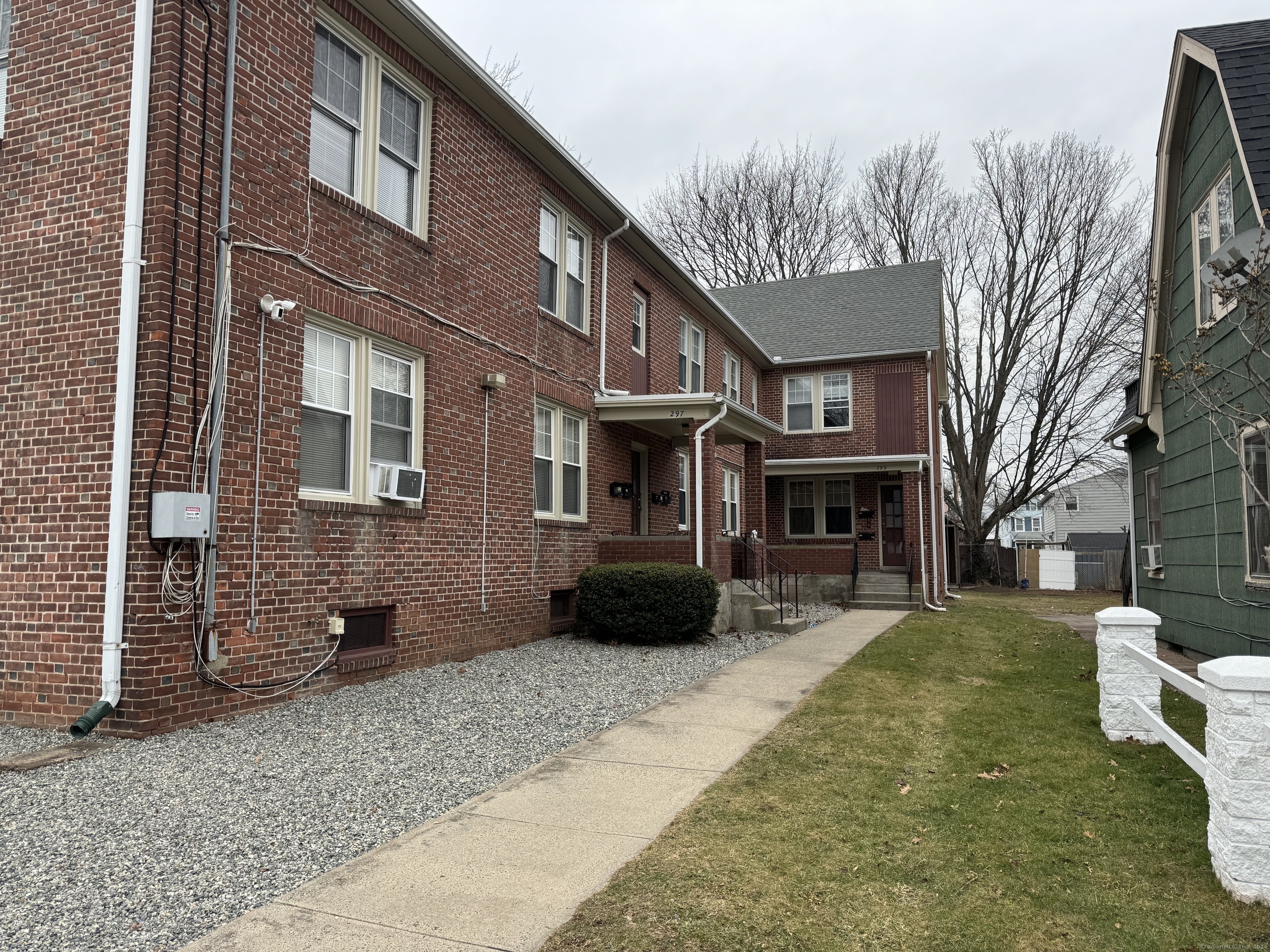 Property Photo: 297 Park Street 2fb CT 06516