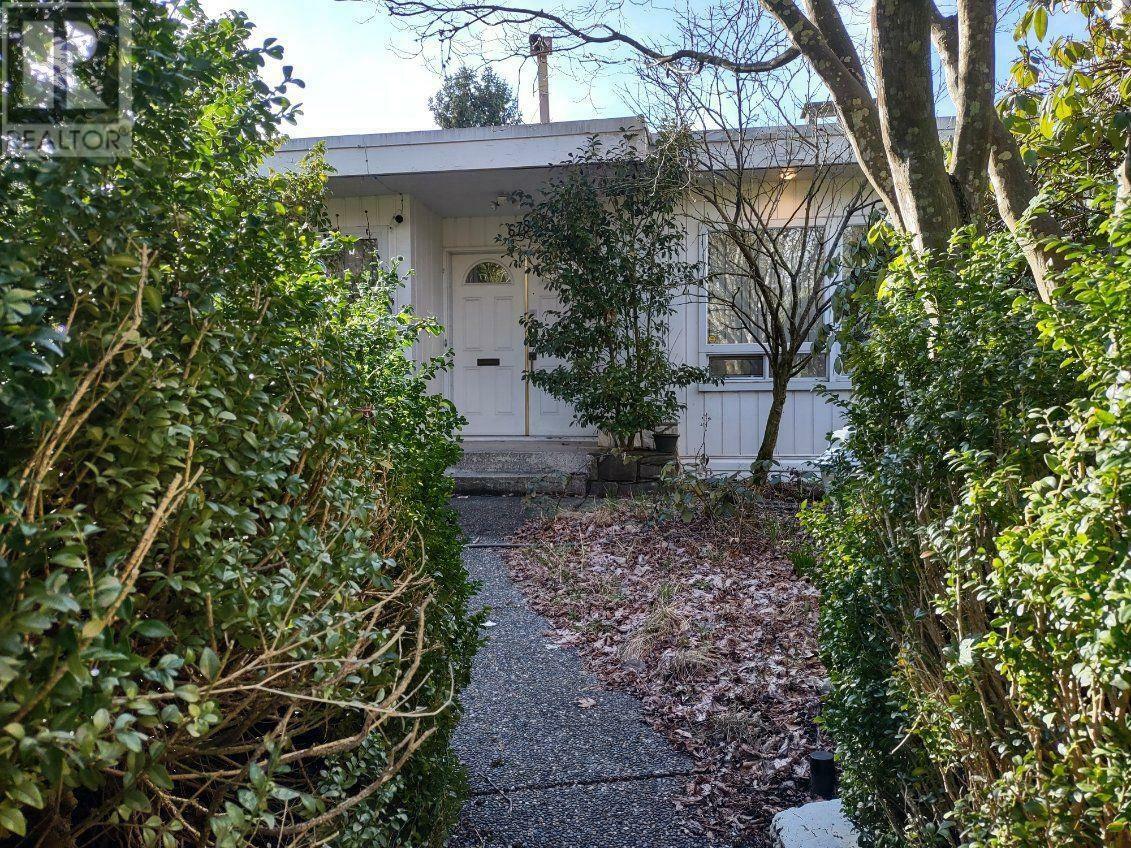 Property Photo:  6789 Cambie Street  BC V6P 3H1 