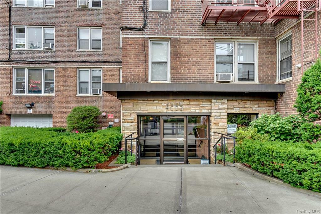 Property Photo:  4265 Webster Avenue 5D  NY 10470 