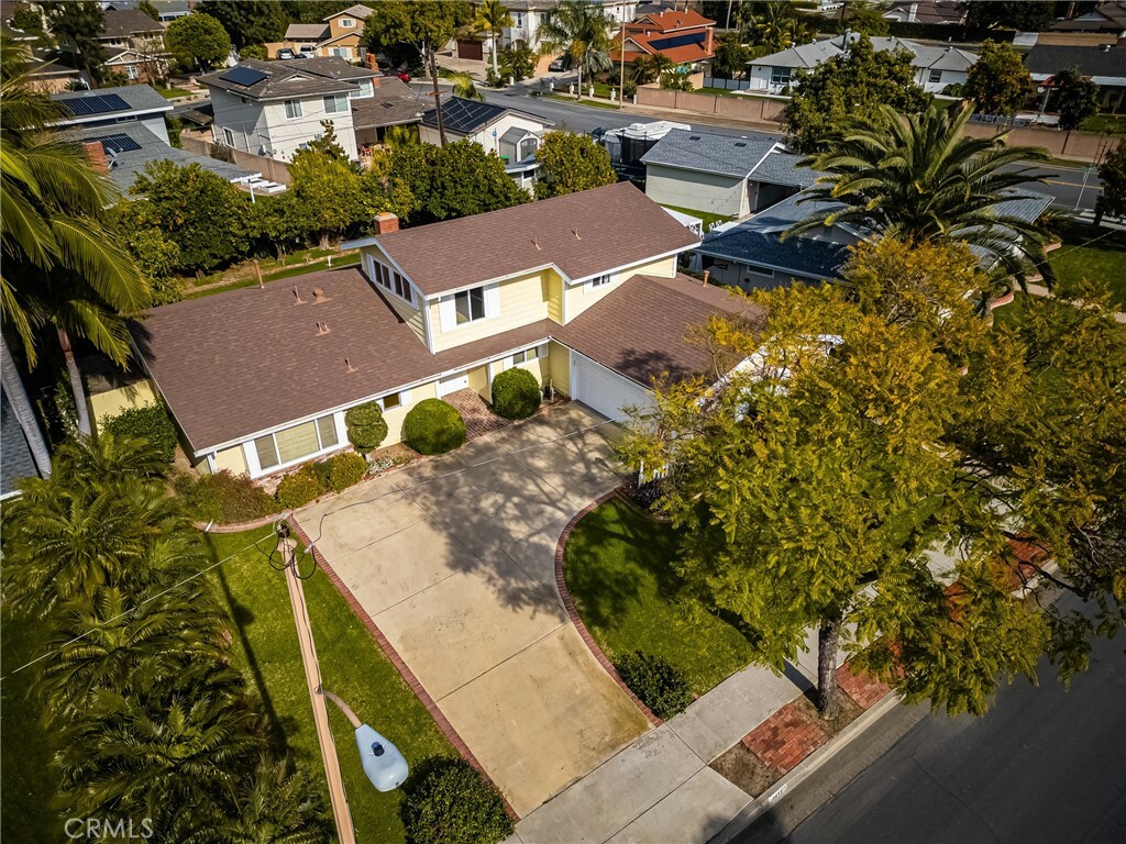 Property Photo:  1411 E 1st Street  CA 92780 