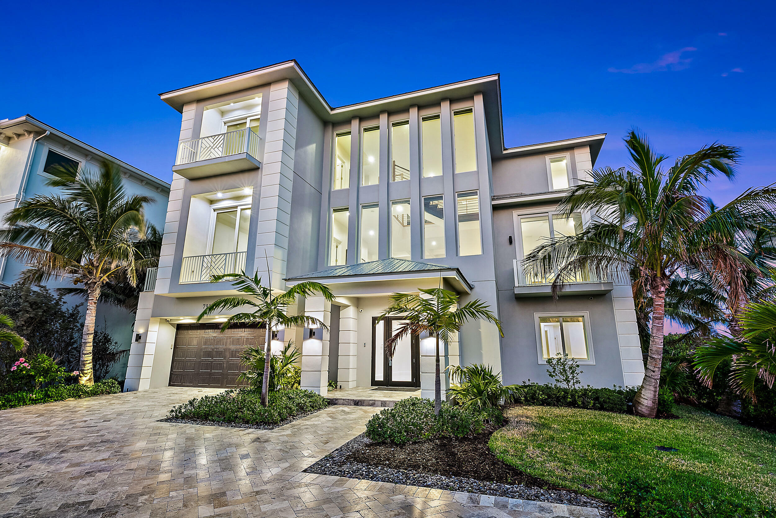 Property Photo: 7916 S Ocean Drive FL 34957