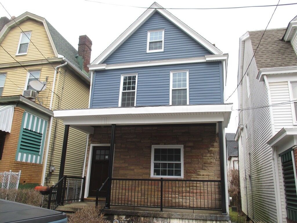 Property Photo: 210 Robinson St PA 15213