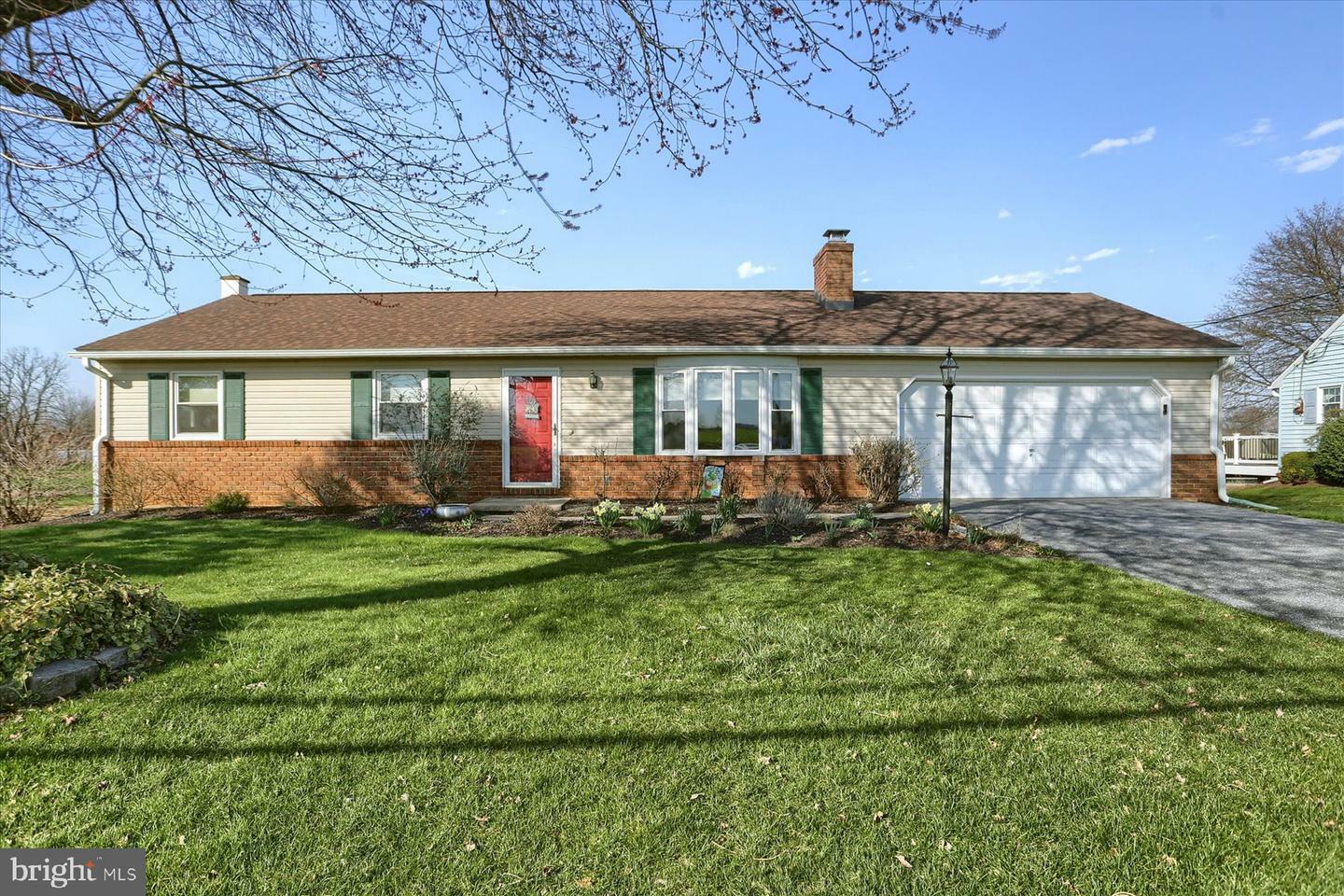 303 Frogtown Road  Pequea PA 17565 photo
