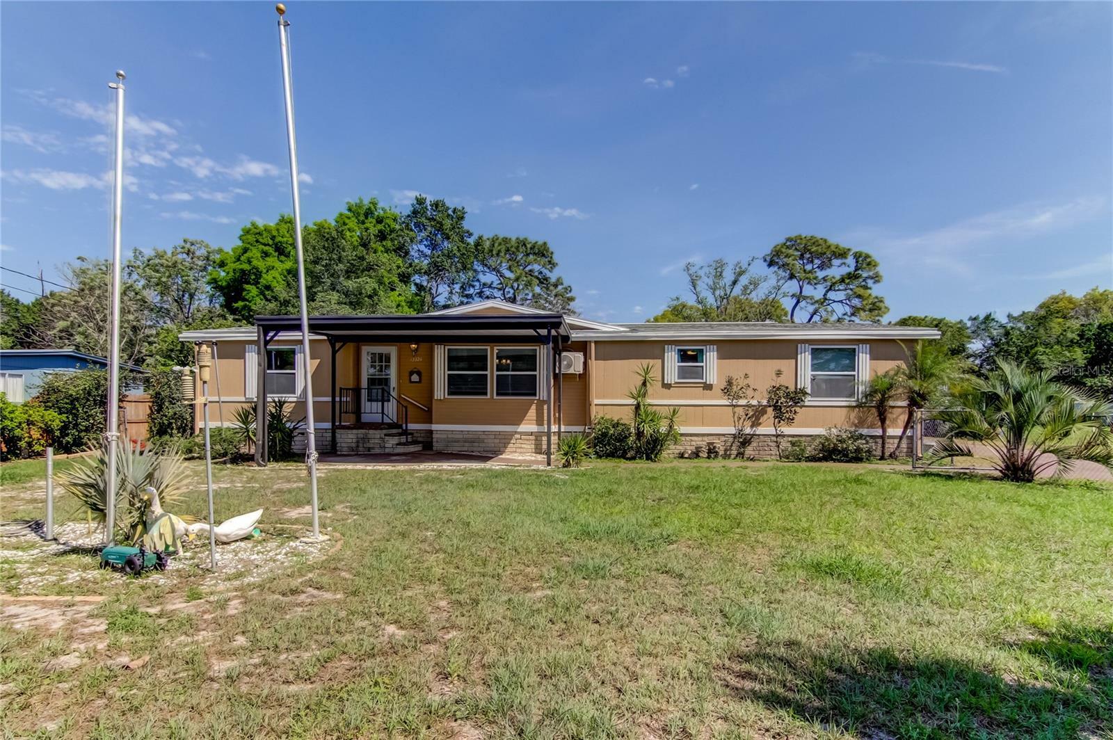 Property Photo: 13324 Parkwood Street FL 34669