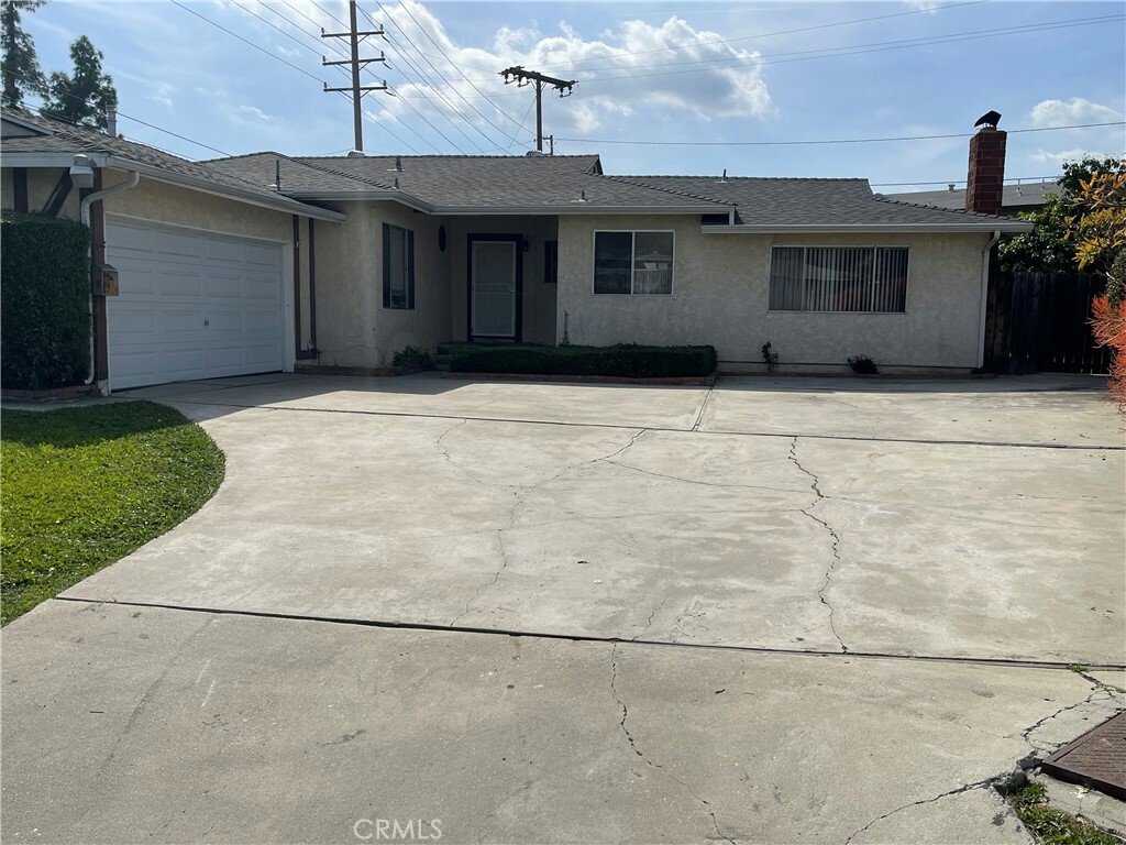 Property Photo:  11323 Bluefield Avenue  CA 90604 