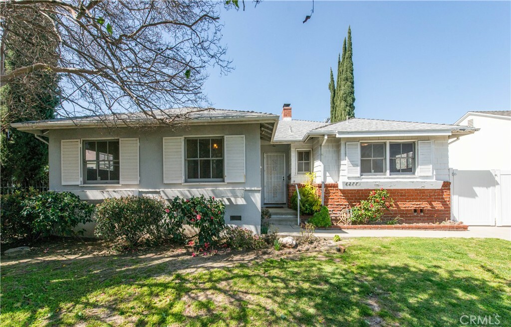 Property Photo:  6277 Calvin Avenue  CA 91335 