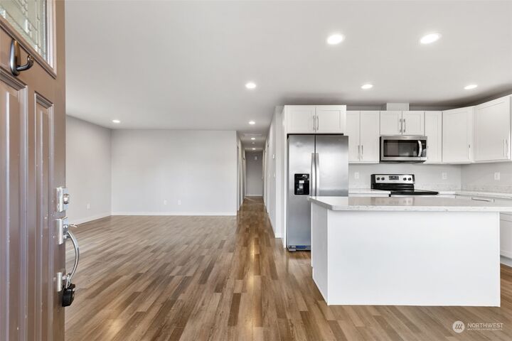 Property Photo: 430 E 64th Street WA 98404