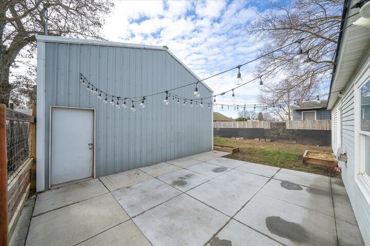 House for sale in Spokane 2908 E Baldwin Ave, Spokane, WA 99207