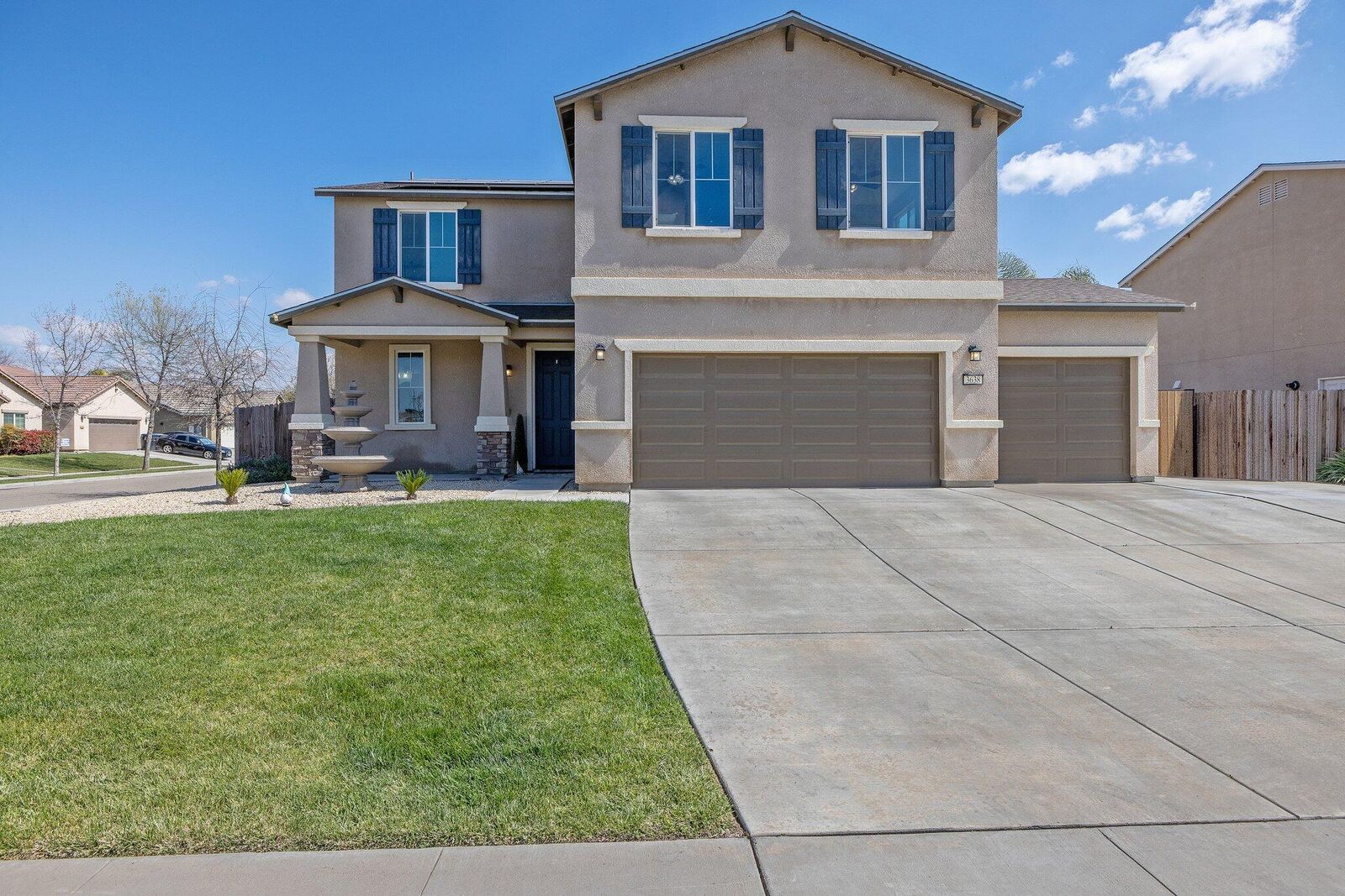 Property Photo: 3638 N Zachary Street CA 93291