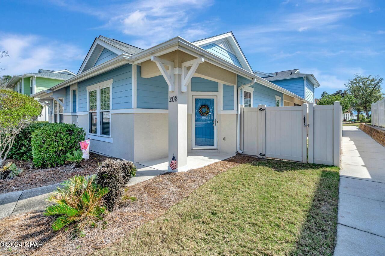 Property Photo:  208 Sand Oak Boulevard  FL 32413 