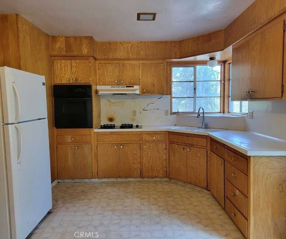 Property Photo:  24841 Edelwiess Drive  CA 92325 