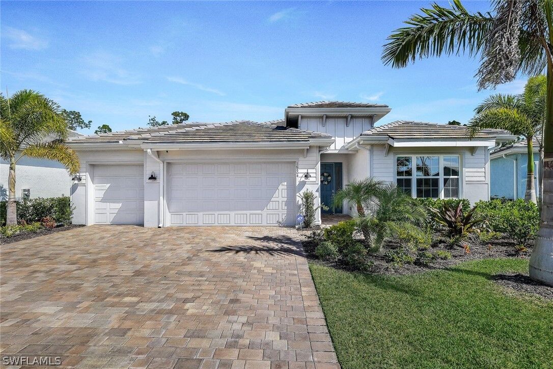 Property Photo: 16804 Bay Island Court FL 34135
