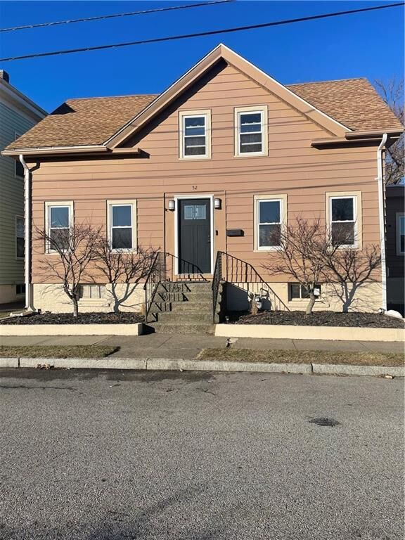 Property Photo:  52 Freeborn Avenue  RI 02914 