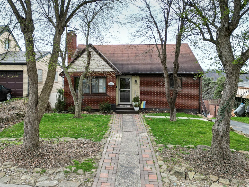 Property Photo:  720 Maple Streeet  PA 15147 