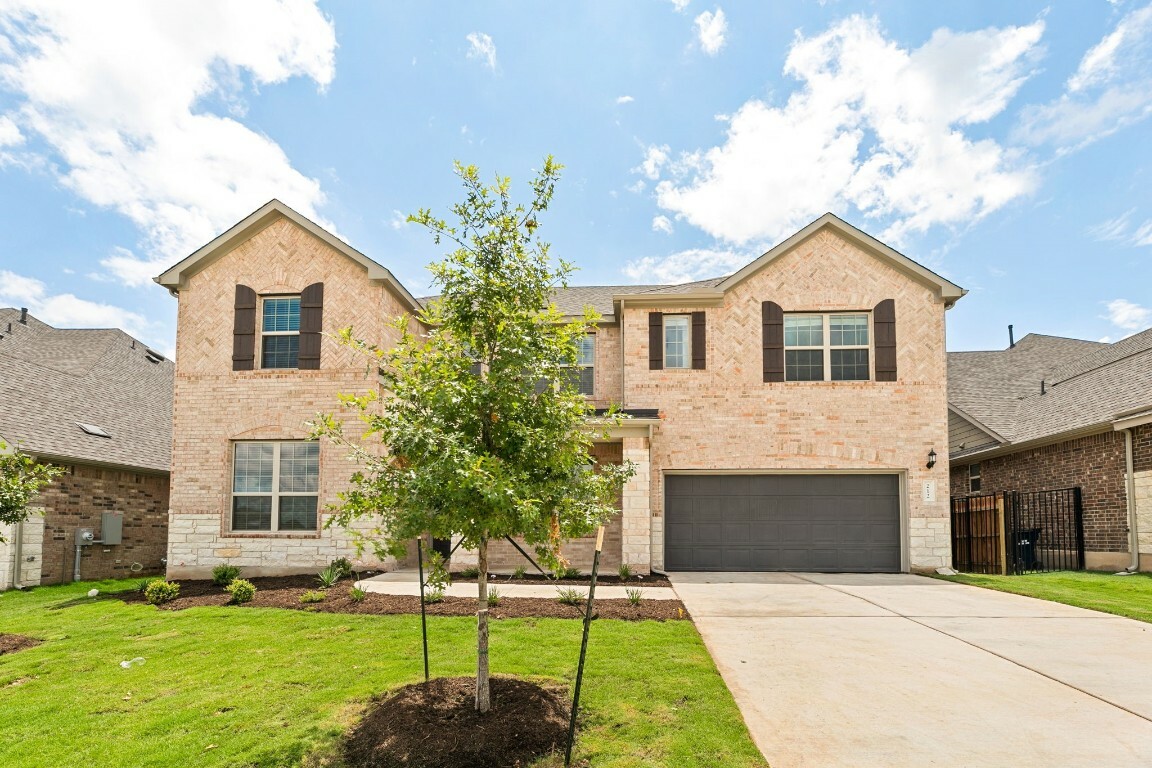Property Photo: 212 Olinda Way TX 78642